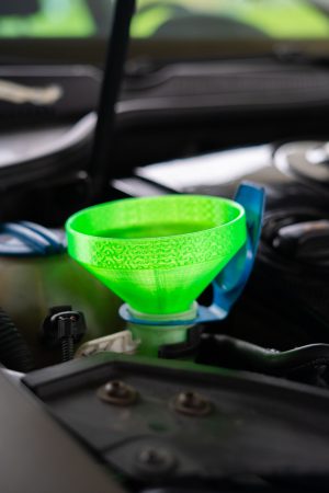 Vloklab ruitenwisservloeistof funnel